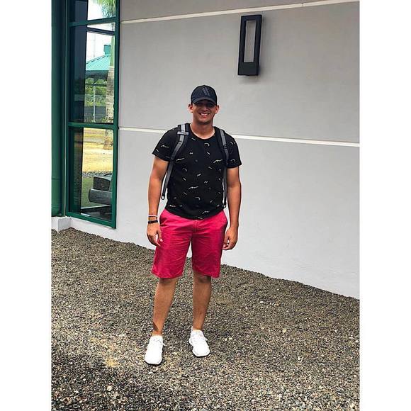 Meet your Posher, Rayniel - Picture 1 of 1